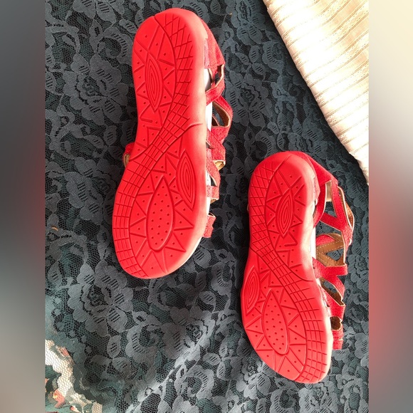 Red Leather Sandals - Casual - Picture 3 of 3